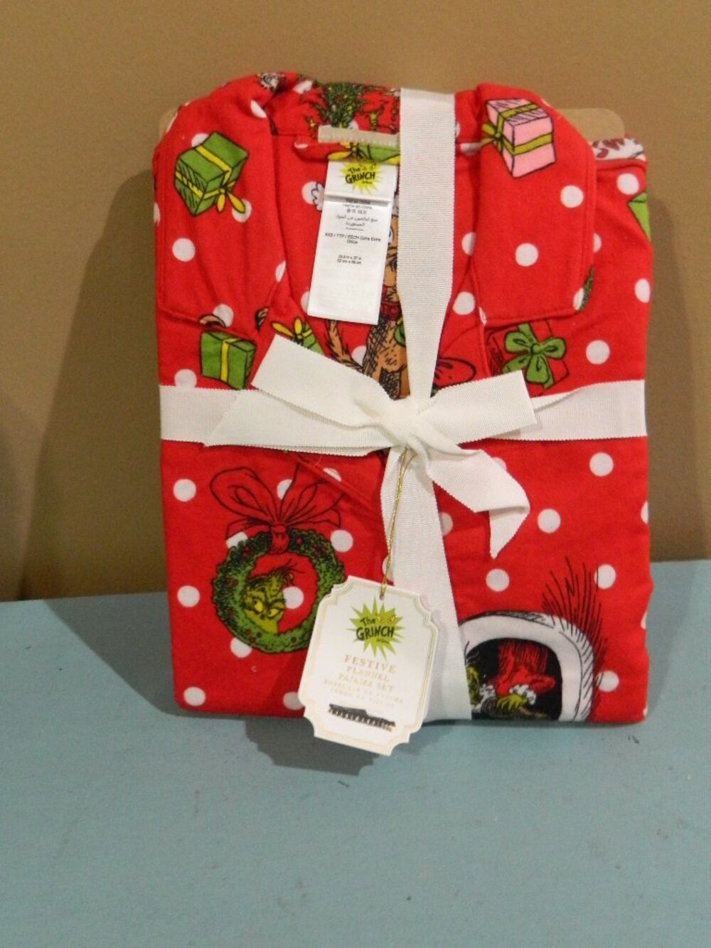 Pottery Barn Teen Dr. Seuss’s The Grinch Festive Flannel Pajama Set SIZE XXS NWT